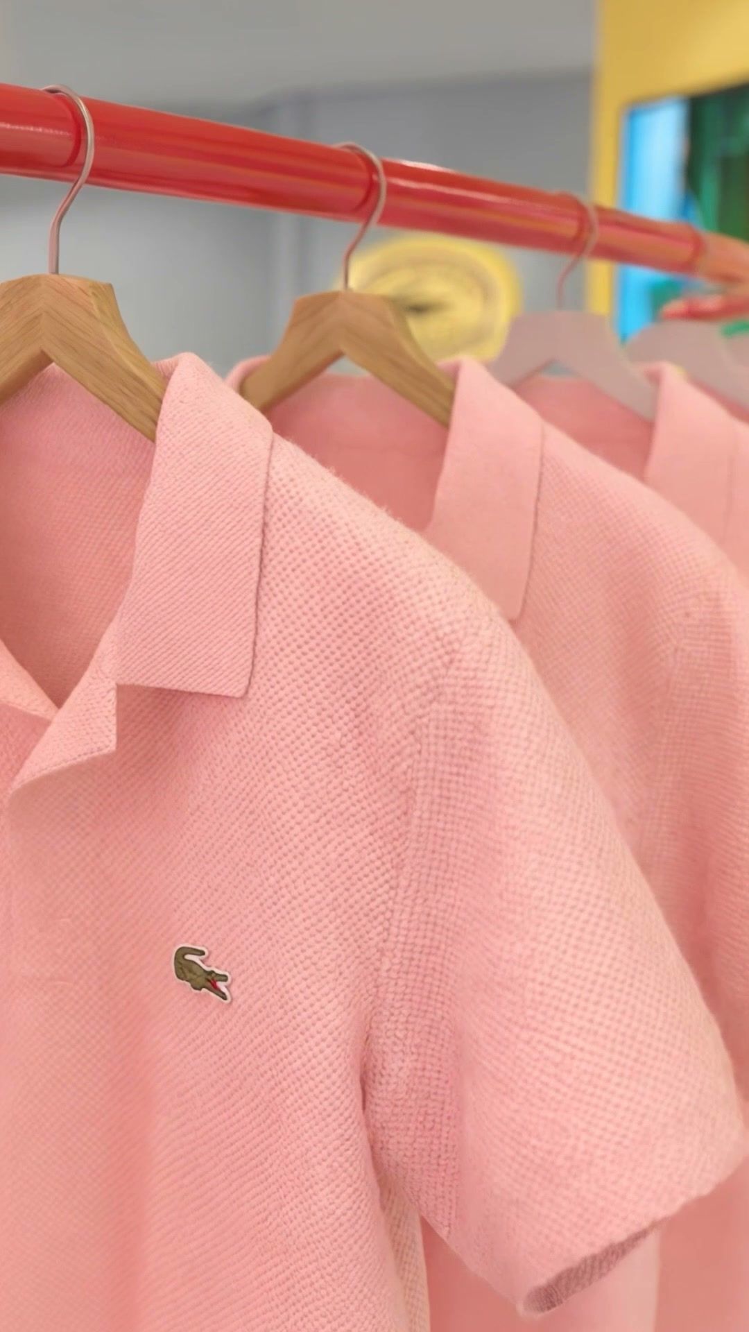 Lacoste, still 5